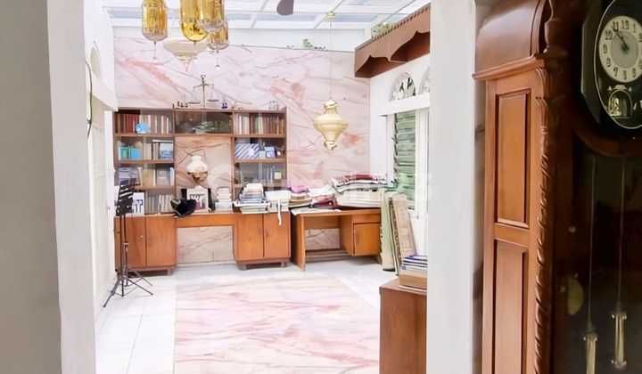 Rumah Bagus Unfurnished SHM Menteng, Jakarta Pusat 2