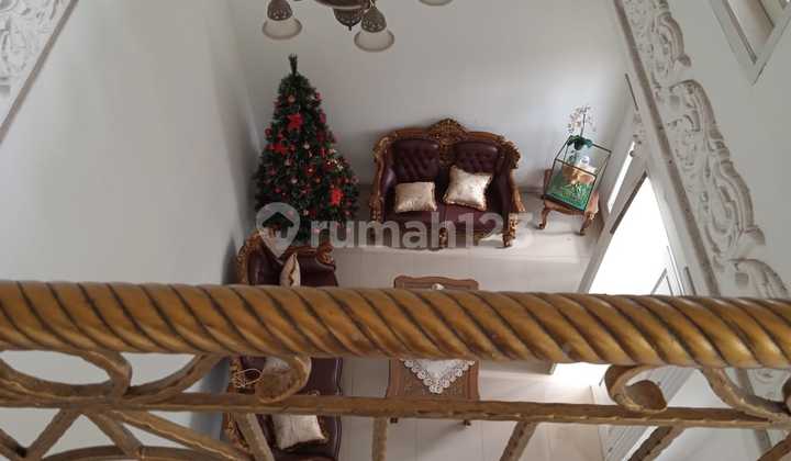 Rumah  Villa Unfurnished SHM Bintaro, Tangerang Selatan 2