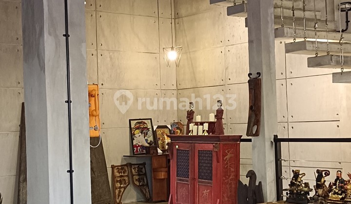 Jual Rumah 3 Lantai di Setiabudi, SHM