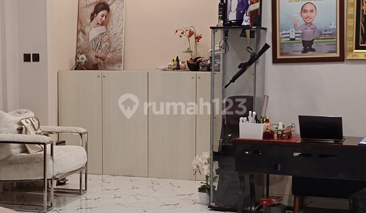 Dijual Rumah Mewah di Pancoran, Jakarta Selatan