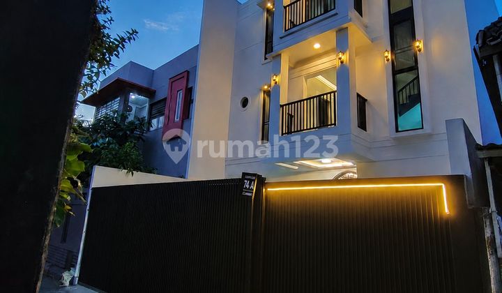 Kost Khusus Wanita, Bangunan Baru dan Exclusive di Cilandak Belakang Jis Kost Khusus Wanita, Bangunan Baru dan Exclusive di Cilandak Belakang Jis