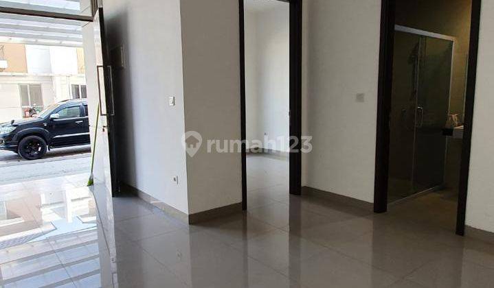 Disewakan Rumah Pik2 Posisi Boulevard Cluster Virginia  2