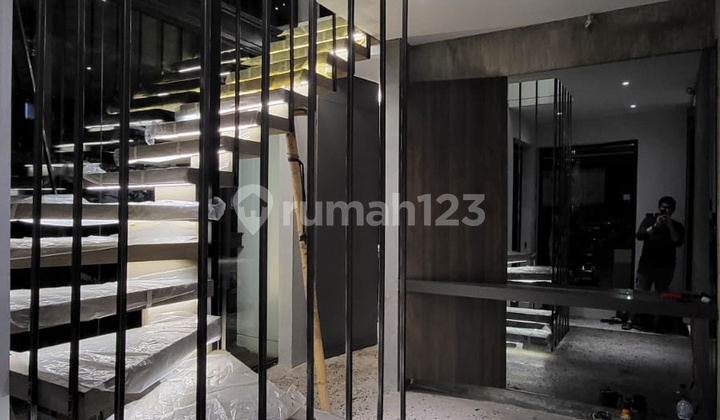 Dijual Rumah Hoek Pik1 Kayara Sudah Renovasi Total