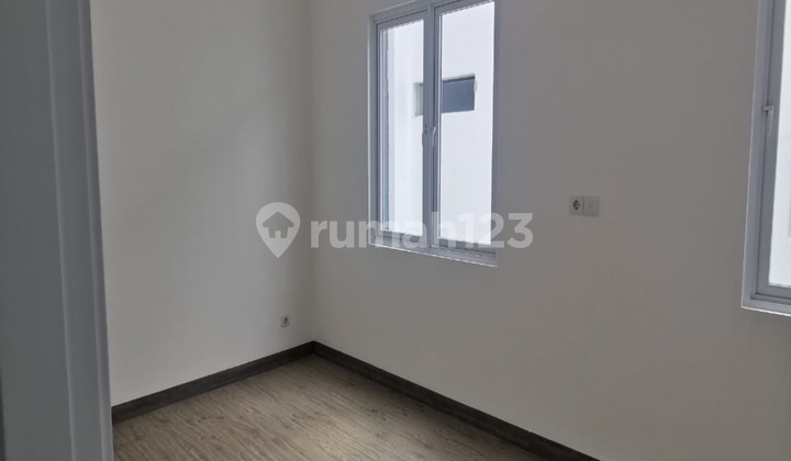 Dijual Rumah Brand New Riviera Metland Puri Hadap Utara  2