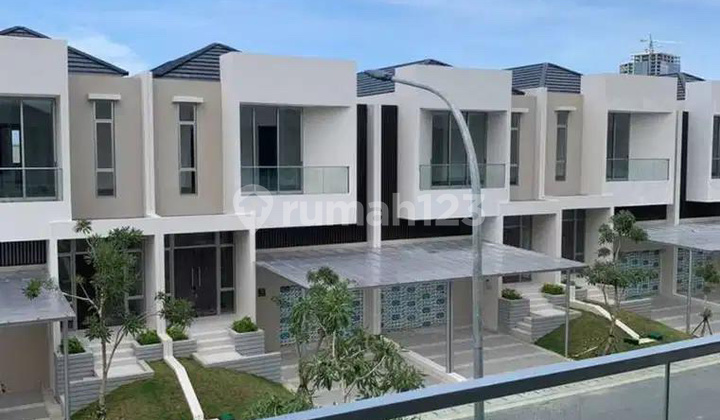 Dijual Rumah Pik2 Hadap Selatan Cluster Manhattan 2