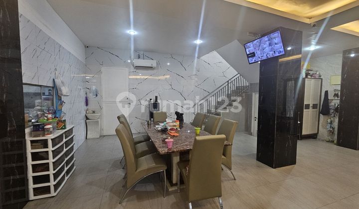 For Sale PIK1 House, Layar Permai Cluster, Already Renovated from Original Building For Sale PIK1 House, Layar Permai Cluster, Already Renovated from Original Building