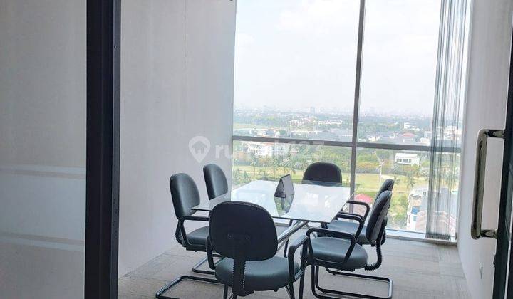 Private Office Space Semi Furnished di The Suites Tower Pik 2