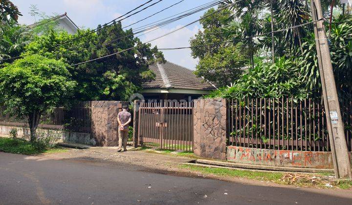 Rumah Luas Asri di Kemanggisan Samping Tol Kebon Jeruk 1