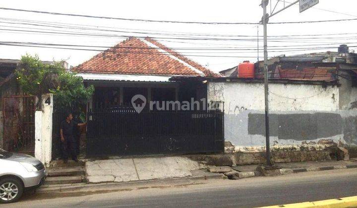 Rumah Tua Hitung Tanahnya Saja di Jalan Raya Tambak Pegangsaan 1