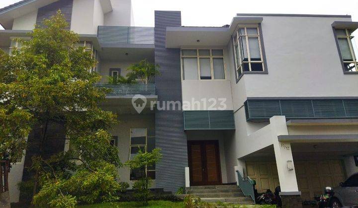 Rumah Luas Megah Dan Asri di Taman Telaga Golf di Bsd 1