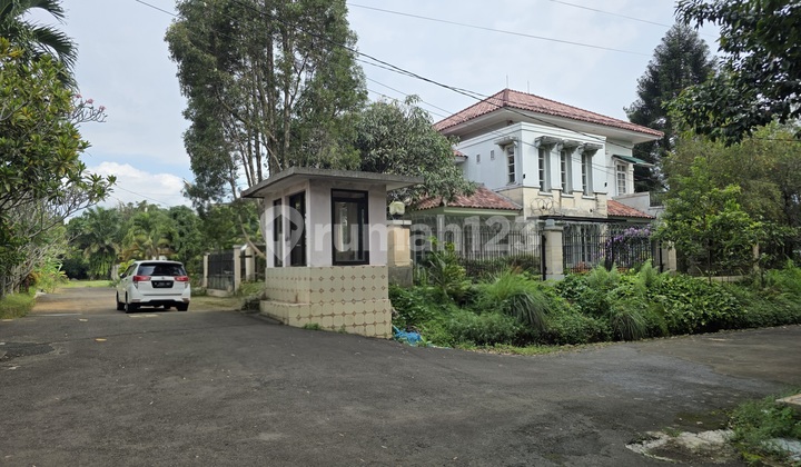 Rumah Hoek Megah dan Asri di Cluster Pakuan Tajur Bogor Rumah Hoek Megah dan Asri di Cluster Pakuan Tajur Bogor