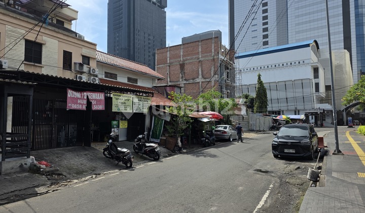 Boarding House in a super strategic location in Bendungan Hilir - Central Jakarta Boarding House in a super strategic location in Bendungan Hilir - Central Jakarta