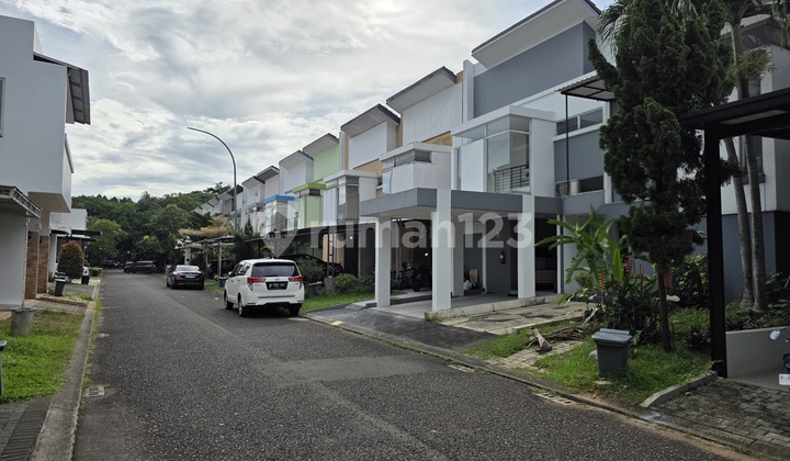 Two-Story House in the Strategic Area of The Icon - BSD City 2