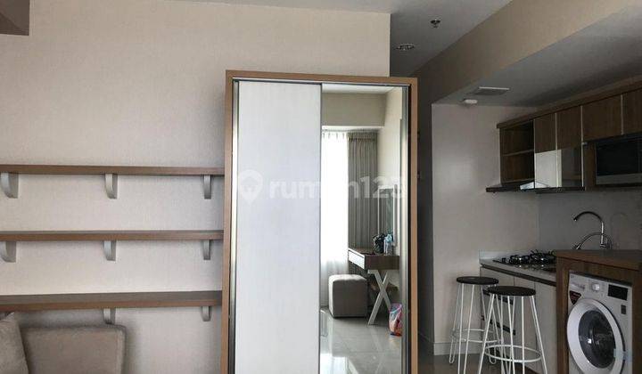 Apartemen 1 BR Furnish Akses Mall Dibawahnya Lokasi Strategis