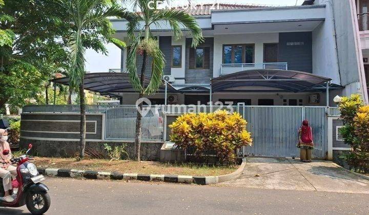 Rumah Posisi Hoek Jalan Depan Besar Dekat Taman Permata Buana 1