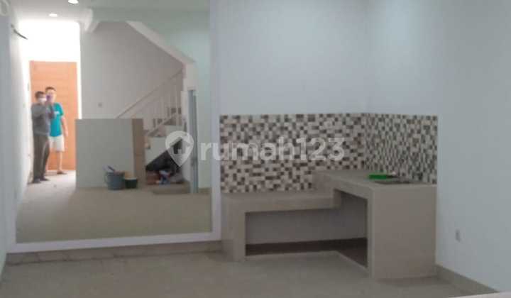 Disewakan Rumah di Duri Kepa