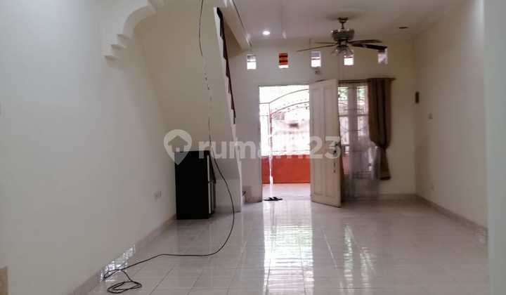 For Rent House in Taman Palem Lestari For Rent House in Taman Palem Lestari