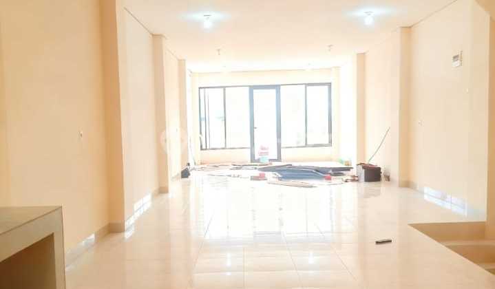 Shop for Rent in Meruya 2