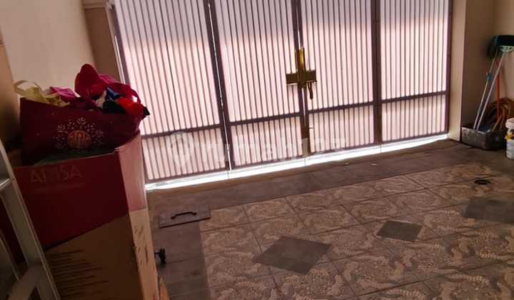 Dijual Rumah Semi Furnished di Tanjung Duren