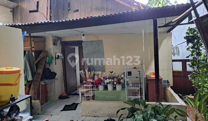 Dijual Rumah Tua Hitung Tanah Jln. Jeruk Purut Jakarta Selatan Dijual Rumah Tua Hitung Tanah Jln. Jeruk Purut Jakarta Selatan