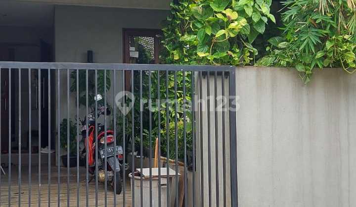 RUMAH  DI JL. MALUKU CINERE DEPOK 1