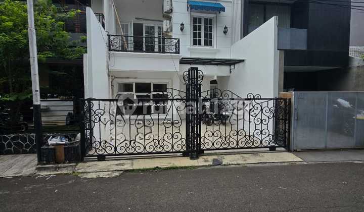 FOR SALE READY-TO-OCCUPY HOUSE IN FRONT OF PARK IN PONDOK INDAH, KEBAYORAN LAMA, SOUTH JAKARTA