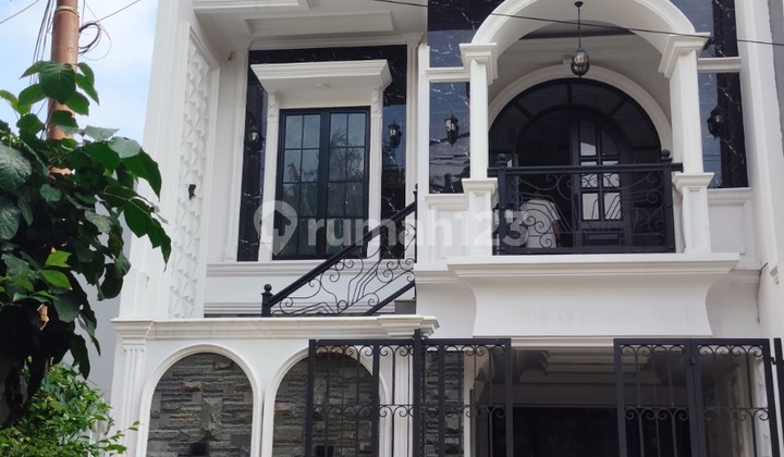 DIJUAL RUMAH DI RAGUNAN PASAR MINGGU JAKARTA SELATAN 