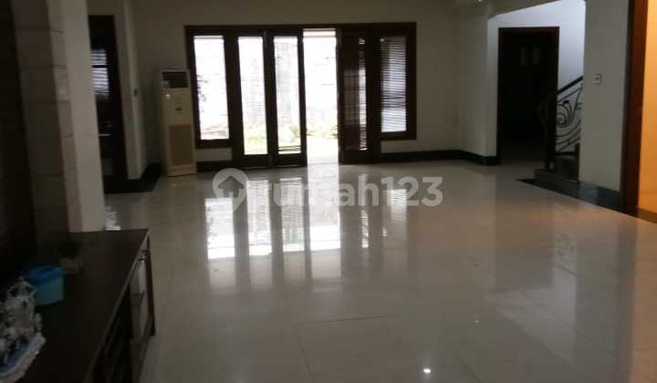 DISEWA RUMAH COCOK UNTUK KANTOR TAMAN RADIO DALAM KEBAYORAN BARU JAKARTA SELATAN  2