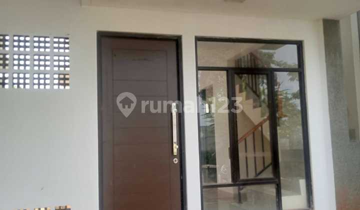 Dijual Rumah 2 Lantai Hadap Selatan Cluster Damar Green Ara Harapan Indah Bekasi