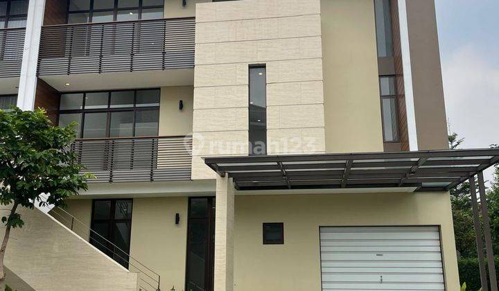 Dijual Rumah Mewah 3 lantai di Summarecon Bekasi - Morizen Cluster Hook Type Nara  1