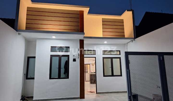 Two Carport House, Can Accommodate Two Cars. Bumi Rinjani East Bekasi. Two Carport House, Can Accommodate Two Cars. Bumi Rinjani East Bekasi.