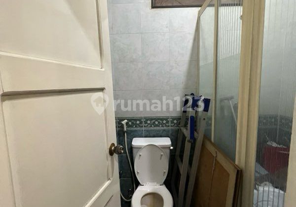 Rumah Siap Huni di Jalan Kayu Putih Tengah 2