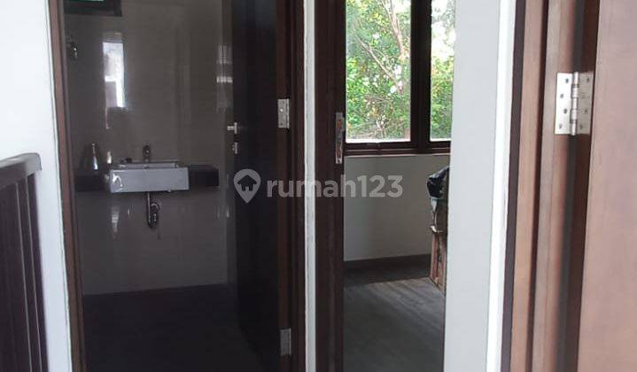 Dijual rumah 2 lantai di Golden City (greenwood), Bekasi Utara 2