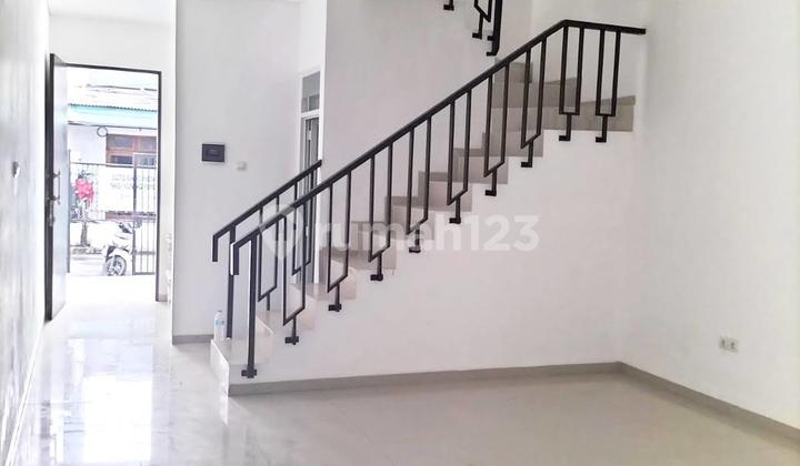 RUMAH DIJUAL BRAND NEW DISUNTER AGUNG JAKARTA UTARA