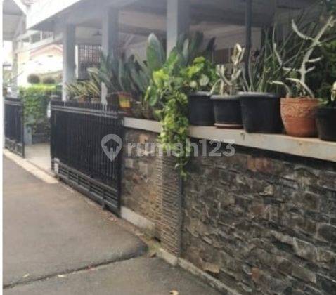 Dijual Rumah Cawang 4 Bedroom Unfurnished Shm - Sertifikat Hak Milik di Cipinang cempedak , Cawang 2