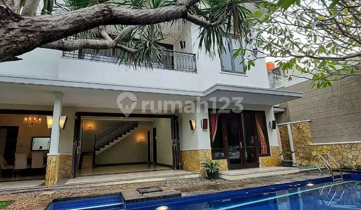 For Sale Luxury 5 Bedroom House in Kemang