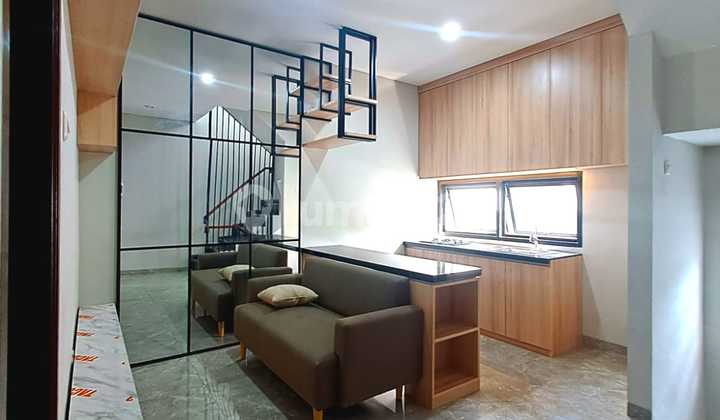 Rumah 3,5 Lantai dengan Konsep Apart House di Cilandak Dekat Tol 2