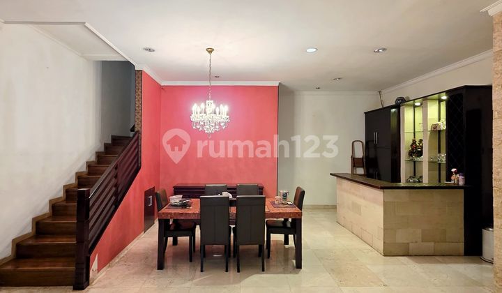 For Sale House in Menteng Near Access to Bundaran HI 2