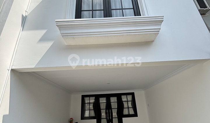 For Rent: 3-Story American Classic Design House in Pasar Minggu