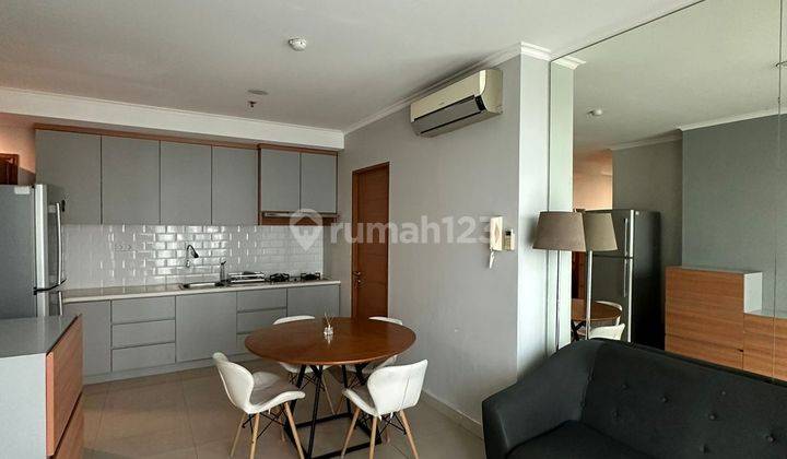 Dijual Turun Harga Awal Tahun Apartemen Hampton Park 2 Kamar Tidur Furnished Bagus 1