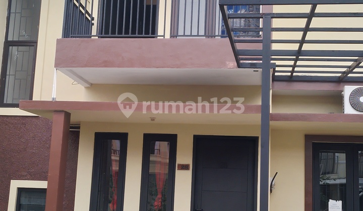 Rumah 2 Lantai Siap Huni Dekat Pusat Belanja & Bisnis Rumah 2 Lantai Siap Huni Dekat Pusat Belanja & Bisnis