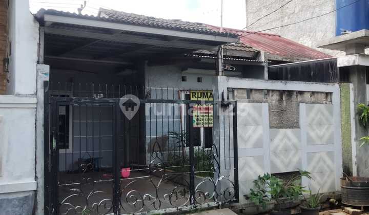 Ready-to-occupy house near Cisauk Station.