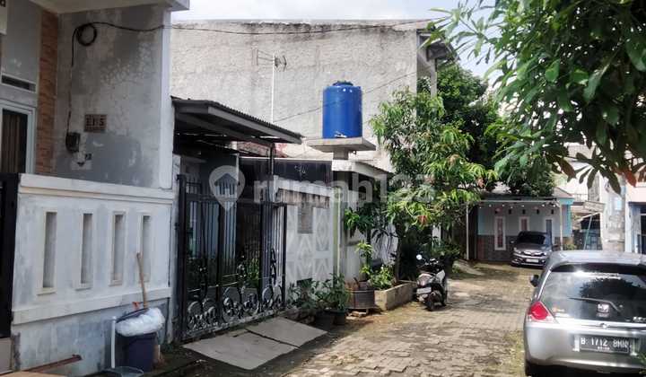Ready-to-occupy house near Cisauk Station.