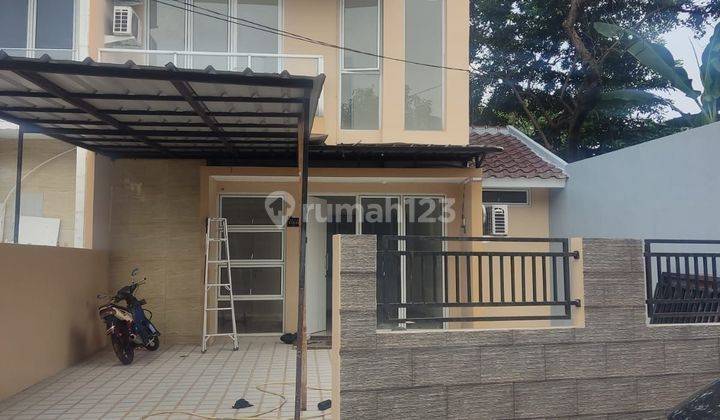 Rumah 2 lantai siap huni 1