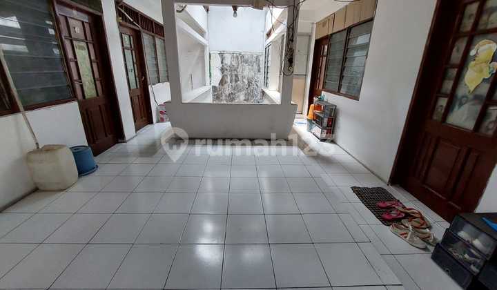 Boarding House in Grogol Near Trisakti 2