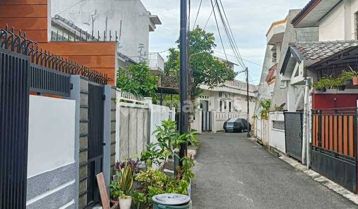 Rumah 2 Lantai Siap Huni Di Komplek Walikota Meruya 2