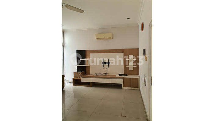 Rumah Kelapa Cengkir Timur, Kelapa Gading