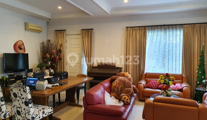 Nias Coconut House, Kelapa Gading