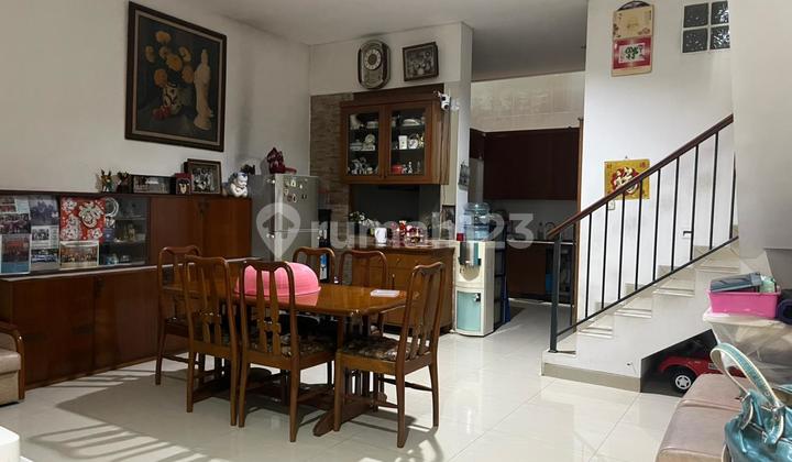 Rumah Kelapa Molek, Kelapa Gading