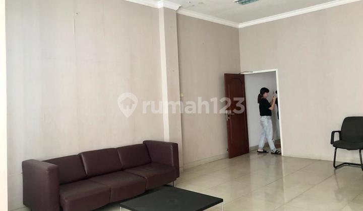 Rumah Ex Kantor Summagung , Kelapa Gading,luas 6x18,5m2